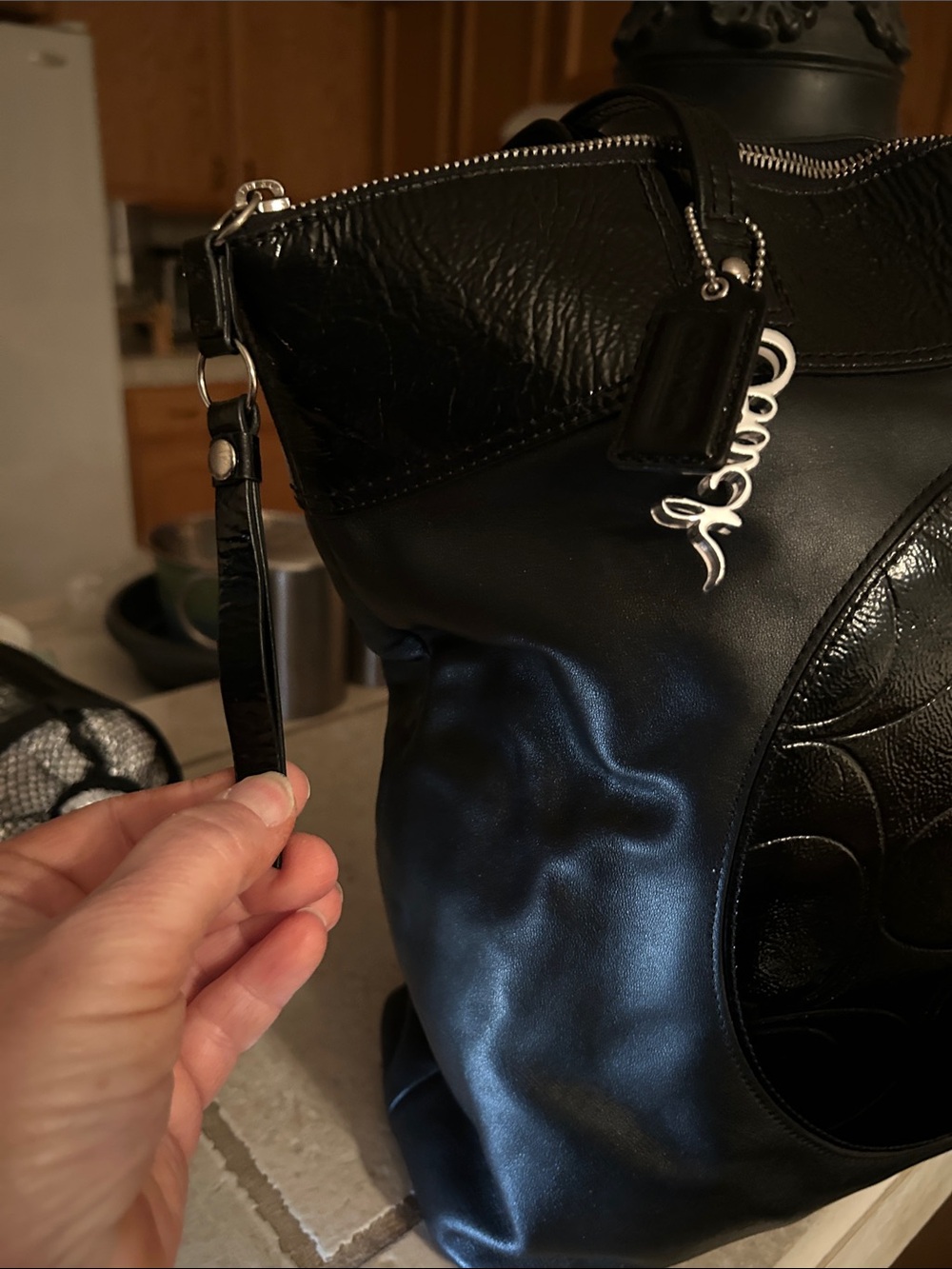 Coach Black Leather Embossed Circle Tote With Matching Wallet and Coin Purse. - Picture 4 of 16
